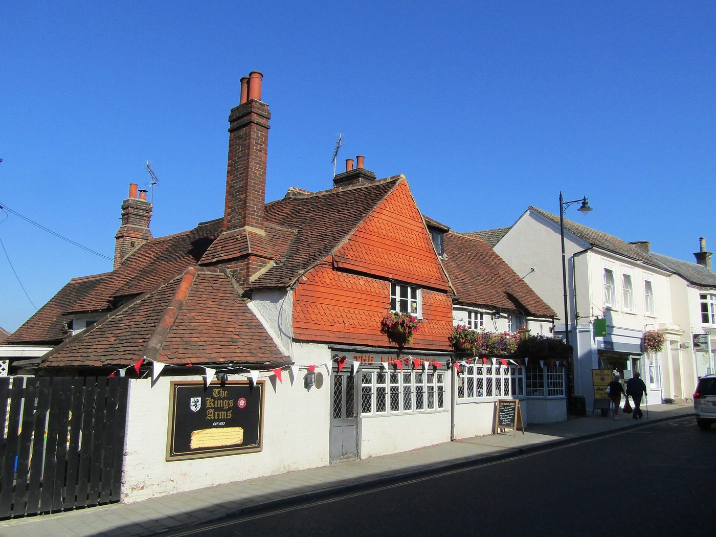 Dorking - The Kings Arms - geograph.org.uk - 6670962